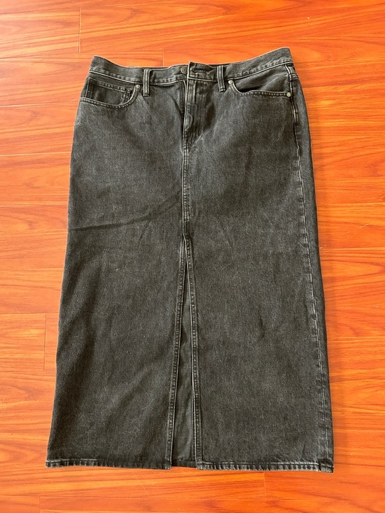 Madewell Dresses & Skirts - Madewell Black Denim Midi Skirt with Front Slit